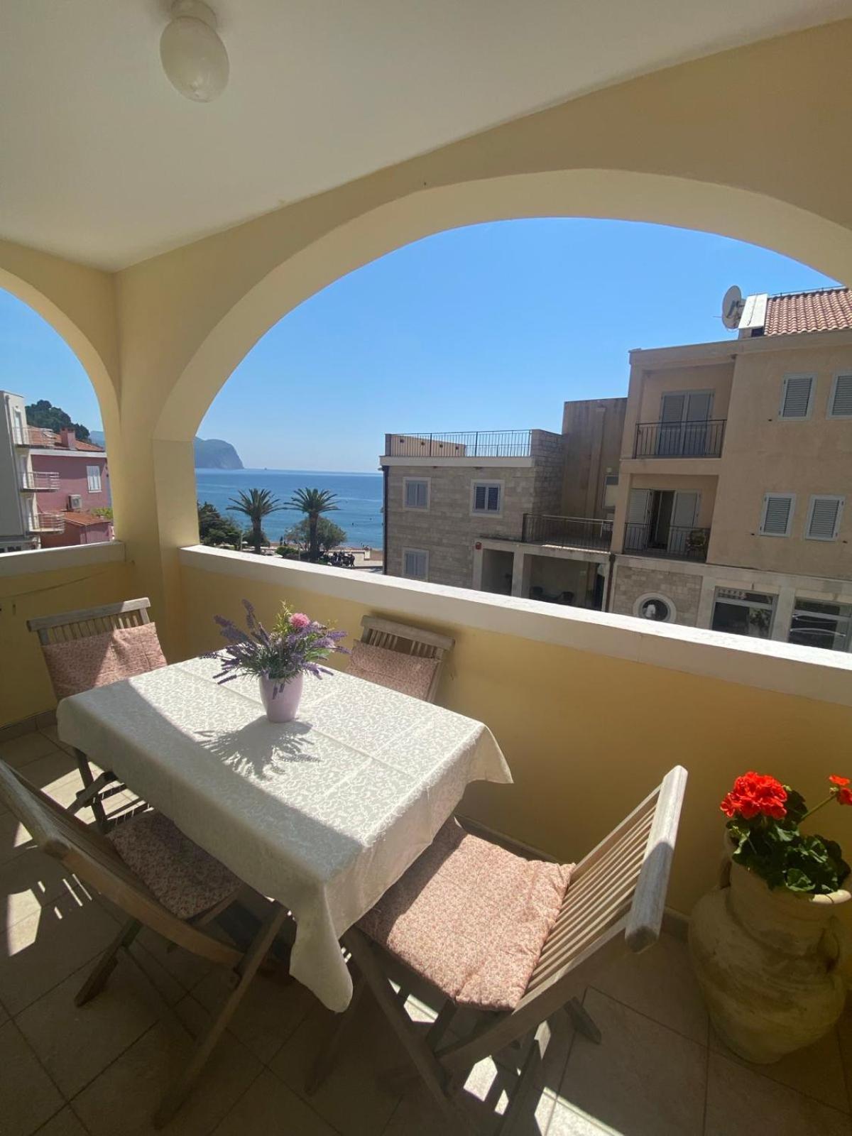 Miomir Perazic Apartments Petrovac エクステリア 写真