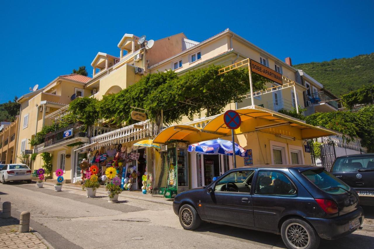 Miomir Perazic Apartments Petrovac エクステリア 写真